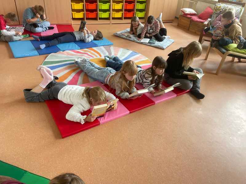 lesezimmer2.jpeg lesezimmer2.jpeg