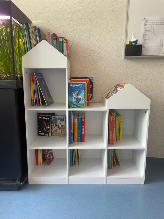 Bring ein Buch_nimm ein Buch! Bring ein Buch_nimm ein Buch!